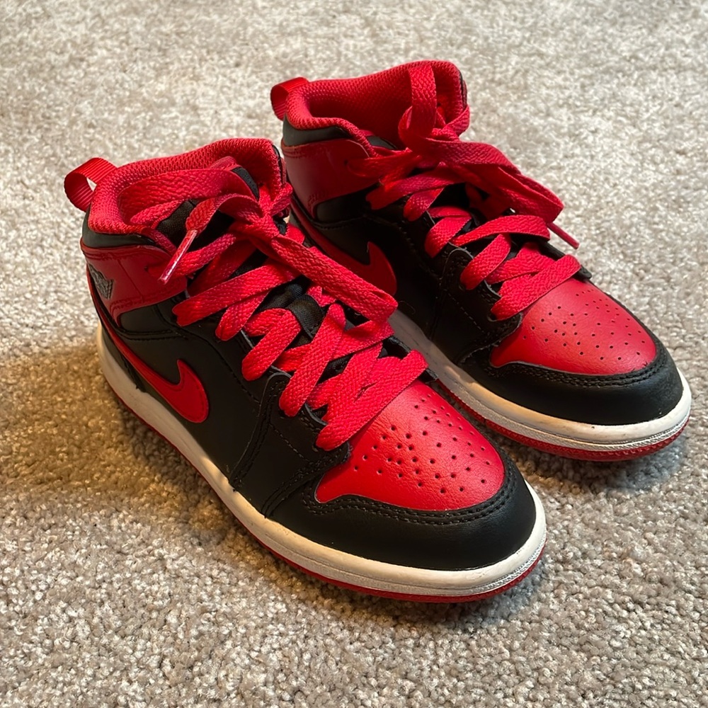 Jordan 1 Mid size 12C